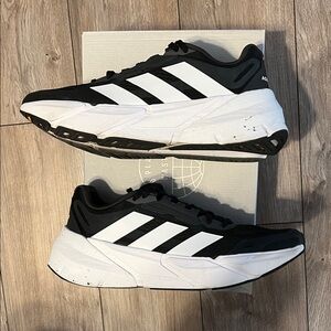 Men’s Adidas AdiStar Size 13 - Used (Worn on the treadmill)